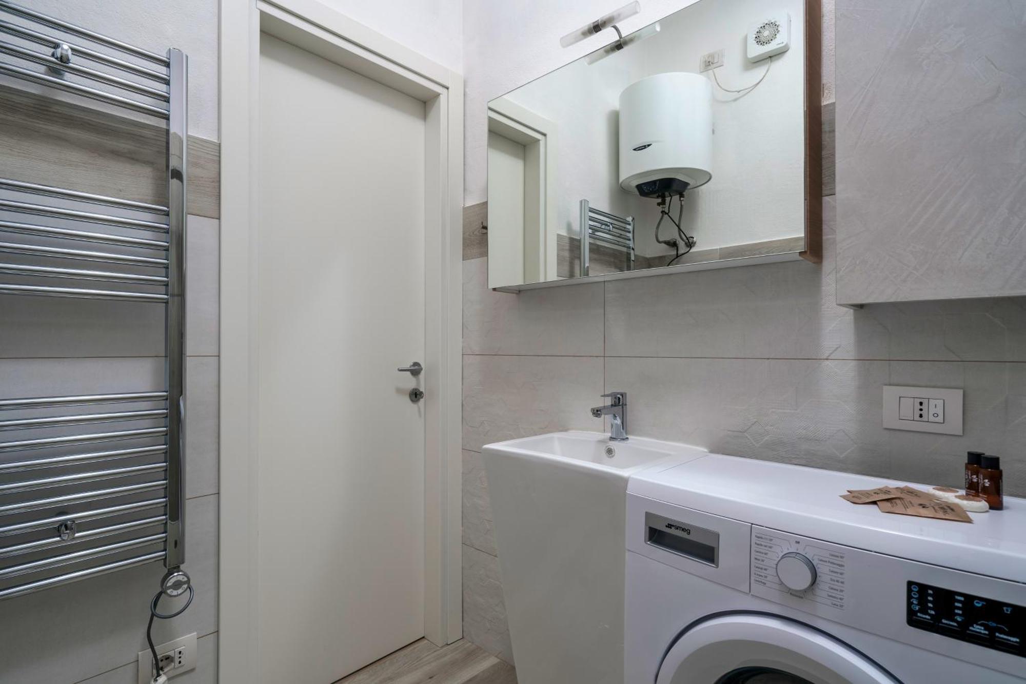 Casa Lugana 15 - Monolocale Con Piscina Fronte Lago Σιρμιόνε Εξωτερικό φωτογραφία