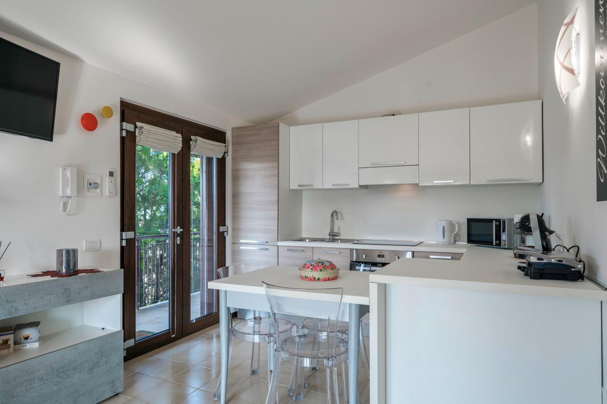 Casa Lugana 15 - Monolocale Con Piscina Fronte Lago Σιρμιόνε Εξωτερικό φωτογραφία